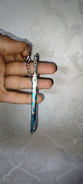 Продам брелок-меч