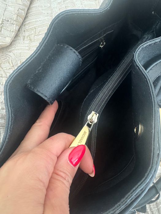 Кожена чанта Michael Kors