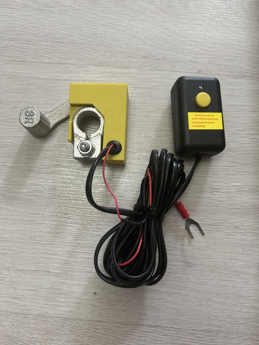 Starter auto multifunctional, 12V, 1200A ( Se vinde si separat clesti pentu borne ) + UN CADOU ~ CITITI ANUNTUL VA ROG ‼️