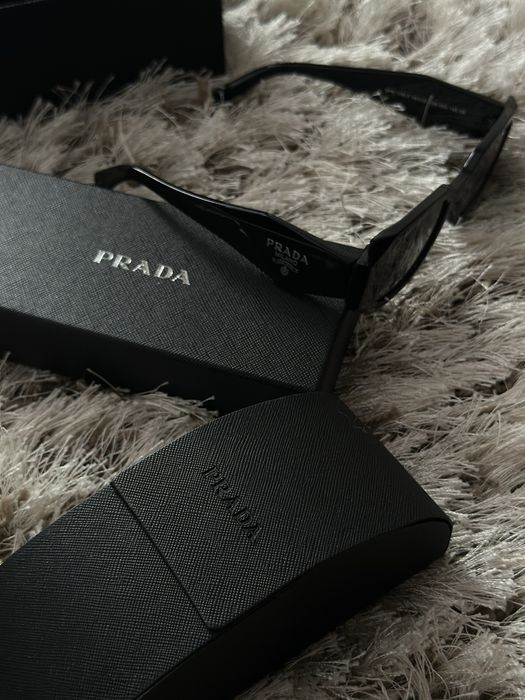 Ochelari de soare Prada negri - Nou, cu cutie