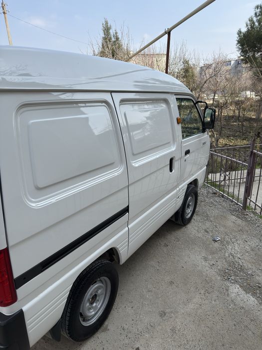 Дамас Ван продается