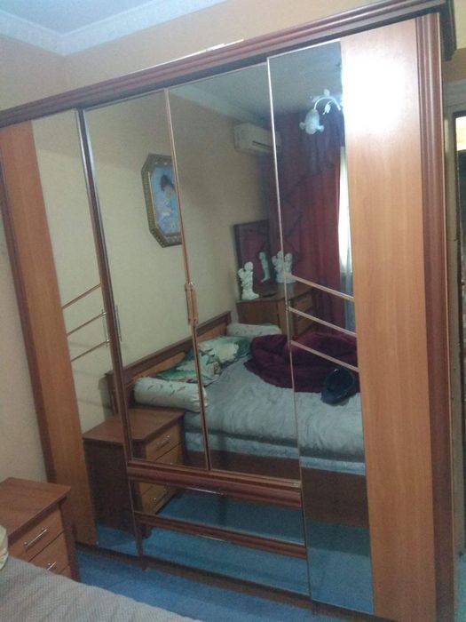 Продам спальный гарнитур.