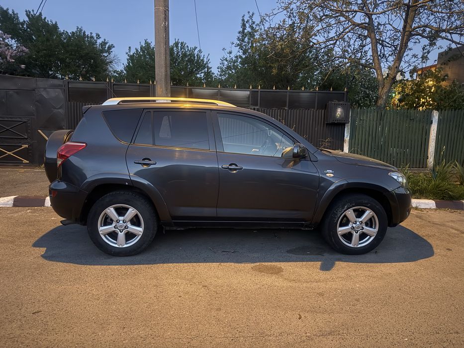 Vand Toyota Rav 4