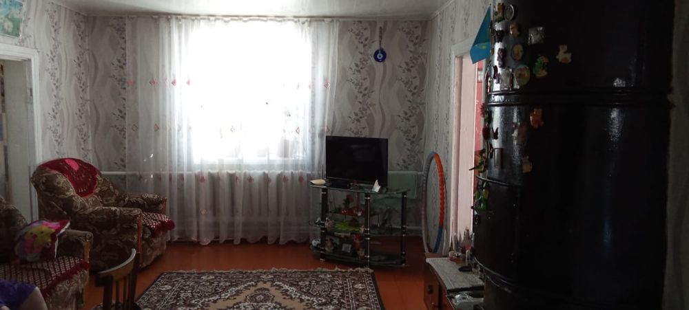 Продам дом в п. Банновка