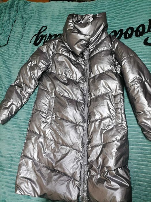 Продам женскую куртку