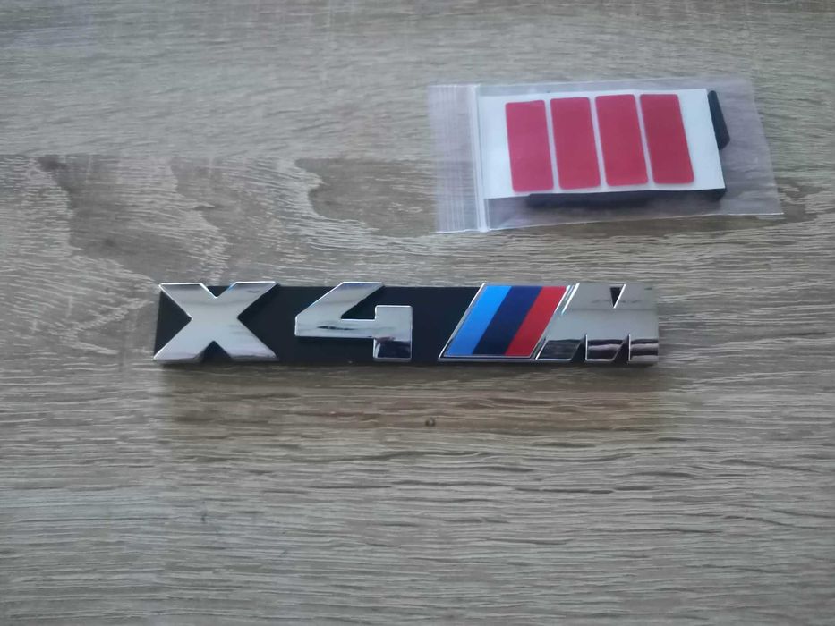 Предна решетка сребриста емблема BMW X4M