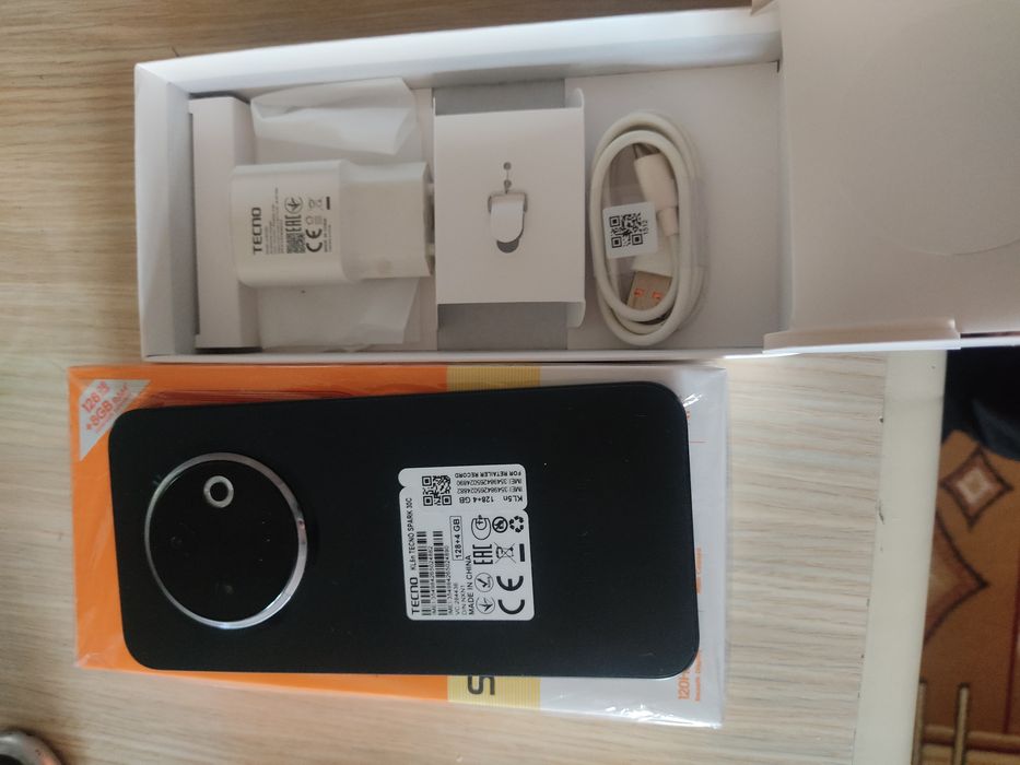 Tecno spark 30c  4/128gb