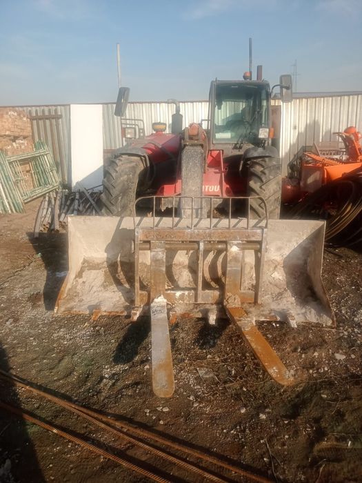 Телескопический погрузчик Manitou 932