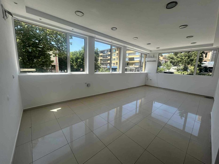 Дава се под наем Магазин в Попово - 20 кв.м за 178.5 € - Снимка #7