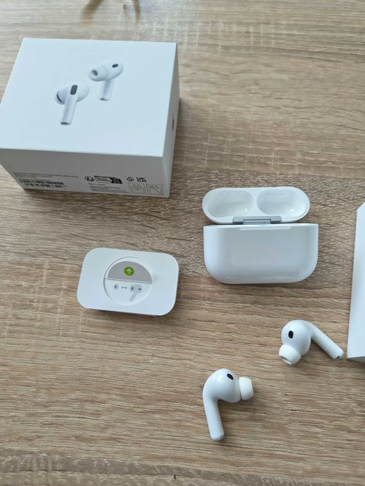 Airpods Pro 3, cu cutie, garantie, luate de la Altex