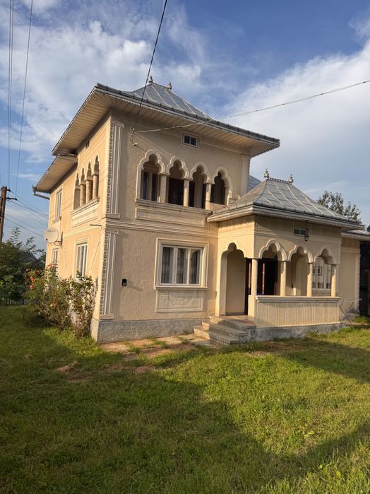 Casa de vanzare  in comuna Arbore