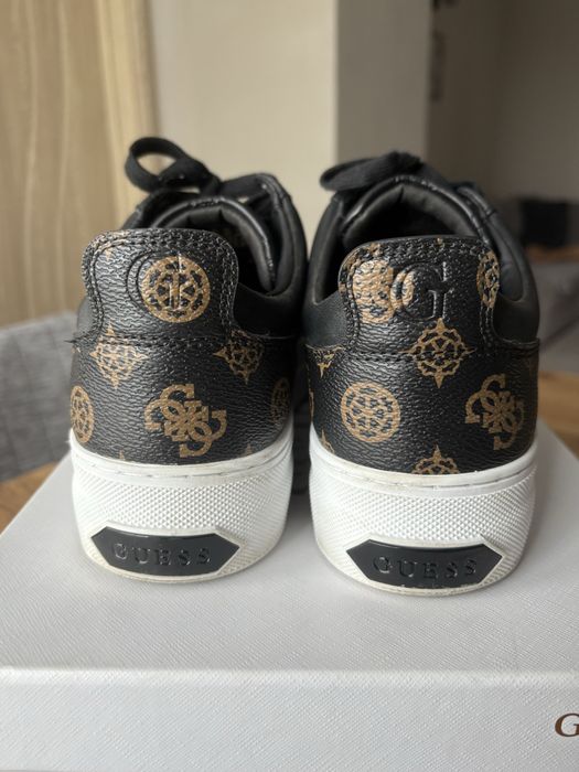Guess спортни обувки 40 номер