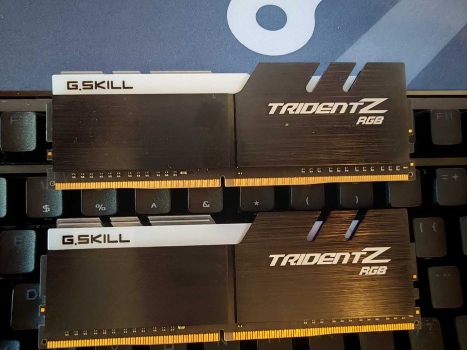 Рам памет G.SKILL Trident Z RGB 16GB (2x8GB) DDR4 3200MHz