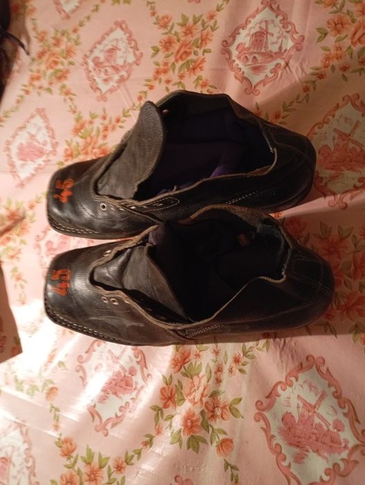 Продам лыжные ботинки