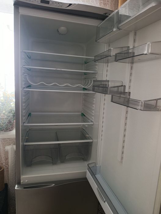 Продам холодильник Атлант