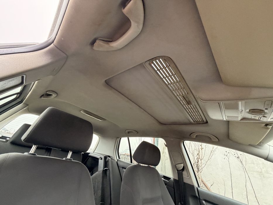 Dezmembrez dezmembrari golf 5 motor 1.6 FSI BLP cutie automata  GJX