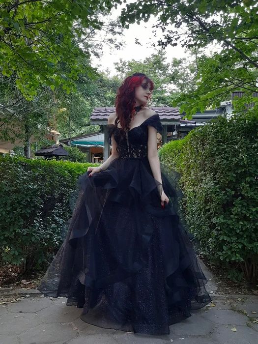 Абитуриентска рокля