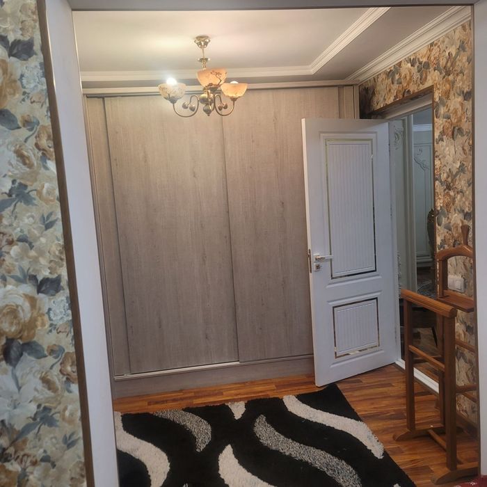 Якасарайский район Никс 3 комнатная 1 этаж квартира кирпичный дом 70м²