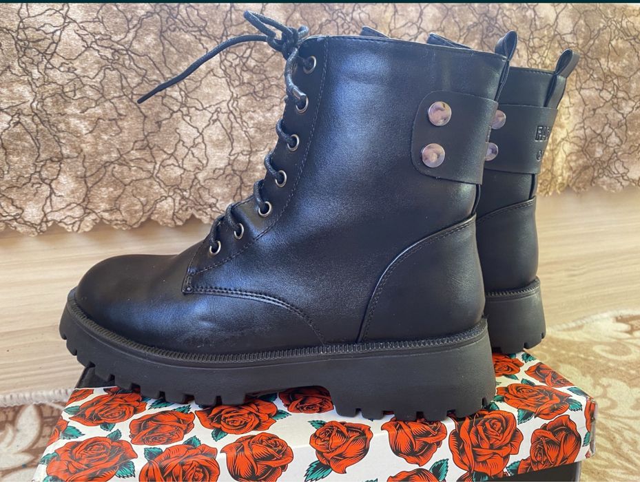 Дамски боти