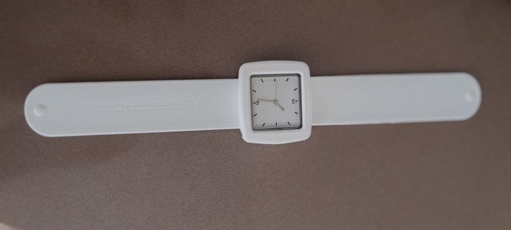 Часовник Slap On Watch