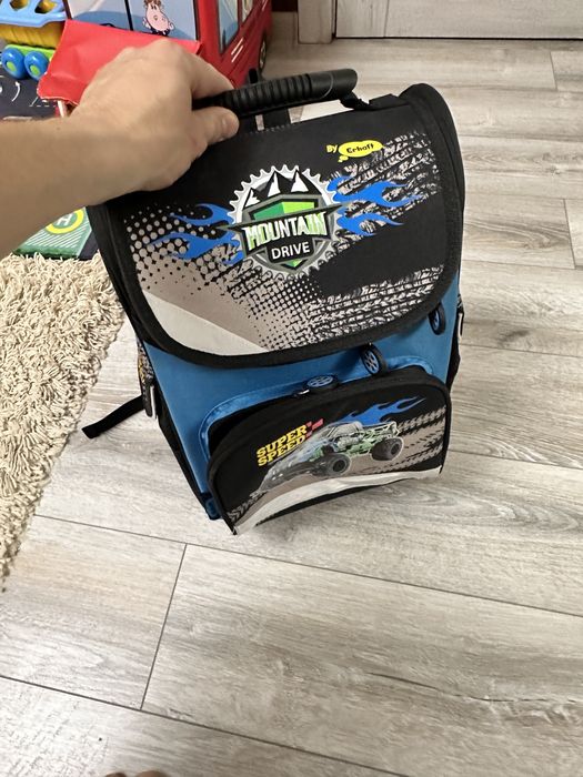 Рюкзак портфель школьный erhart.