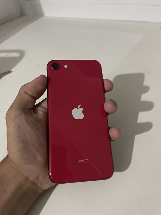 Iphone SE 2020 в хорошем состоянии