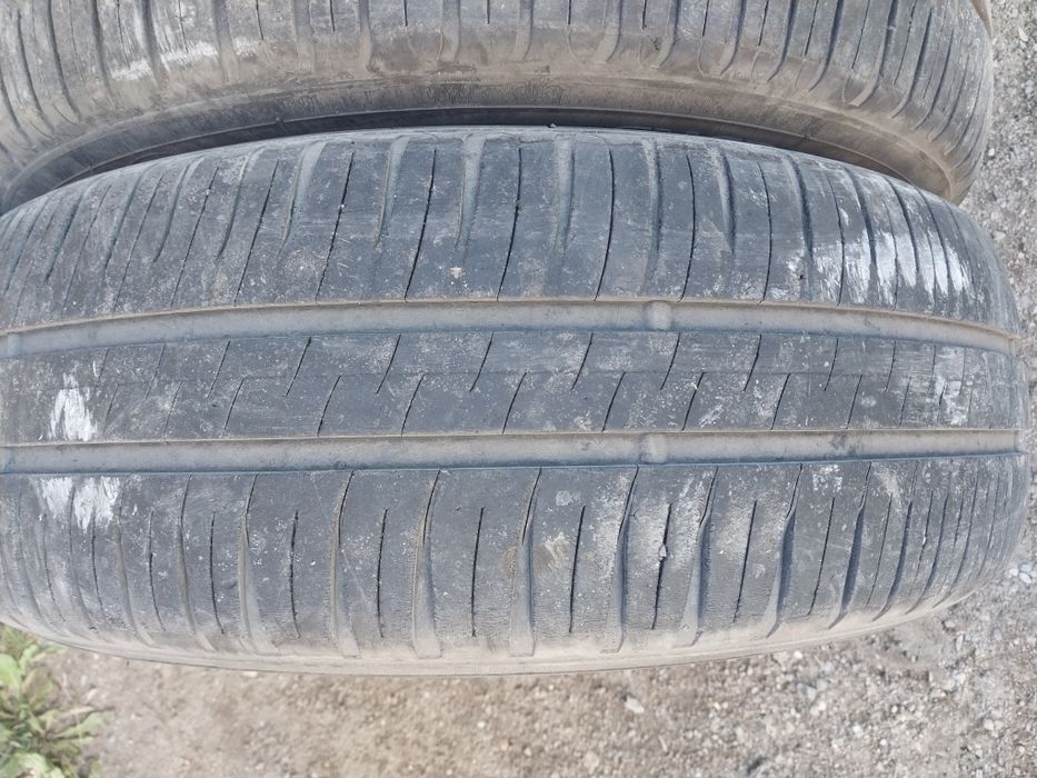 4 шины Michlen 185 65 R14.