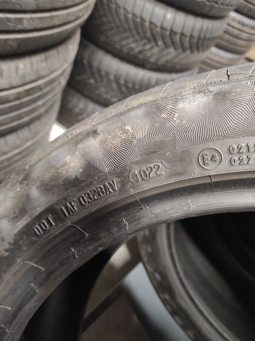 235/45/18 Continental