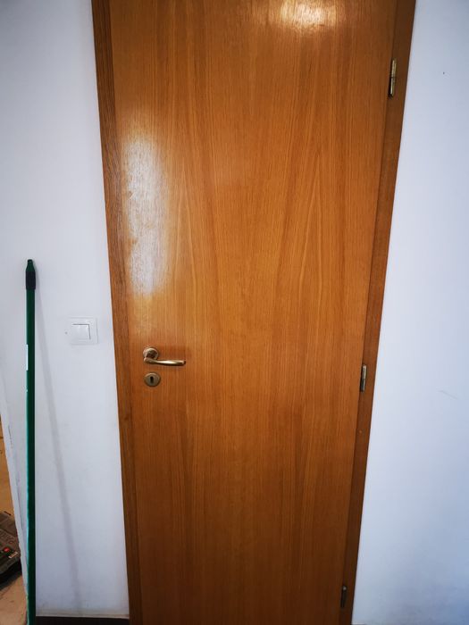 Интериорни врати с естествен фурнир!