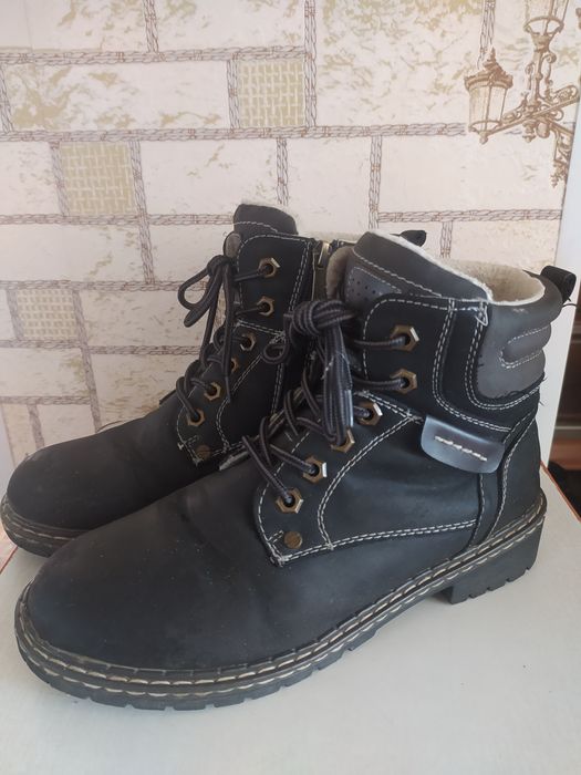 Женские полусапожки.