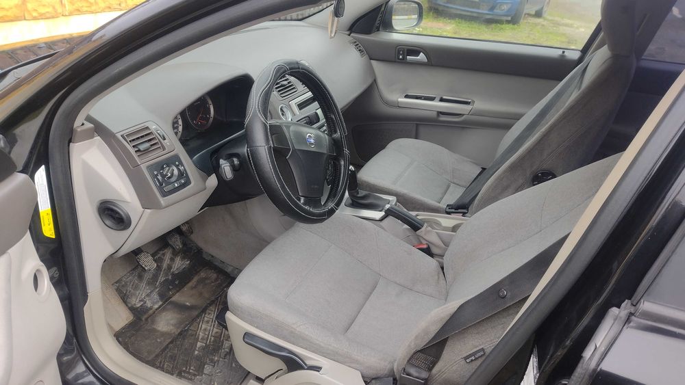 Vând autoturism convenabil