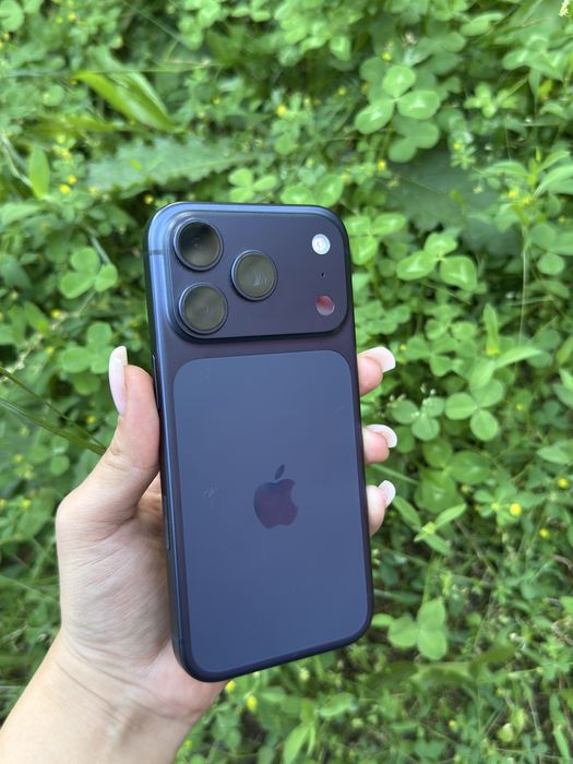 Телефон iPhone 17 pro