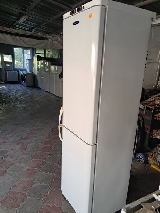 Продам холодильник БИРЮСА