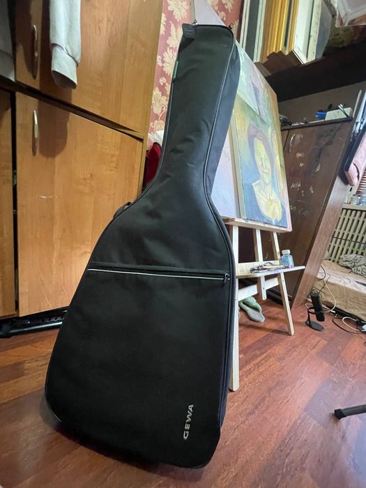 Акустическая гитара