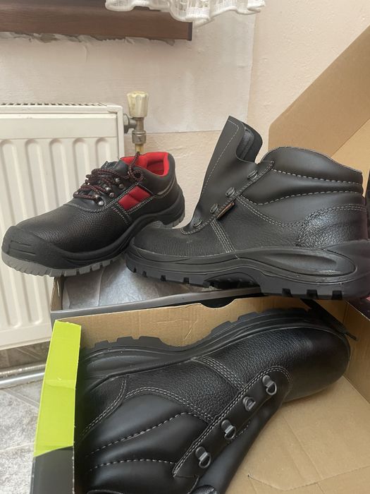 Работни мъжки обувки