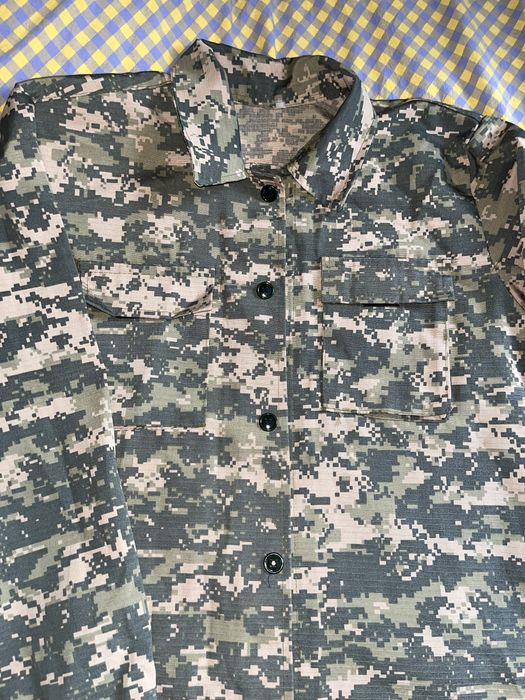 Продам 2 комплекта военной формы для 10-11 классников
