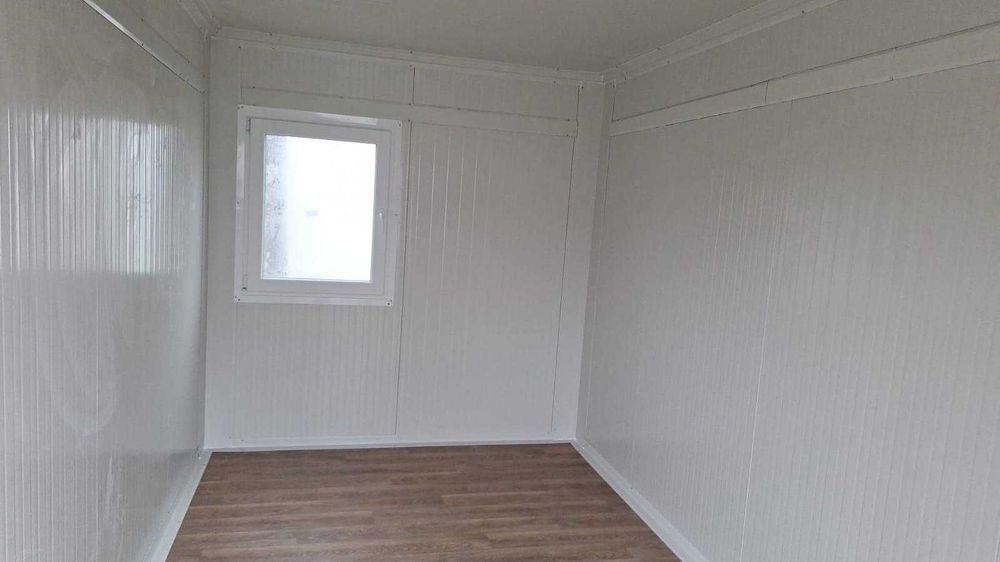 Vând container metalic – impecabil