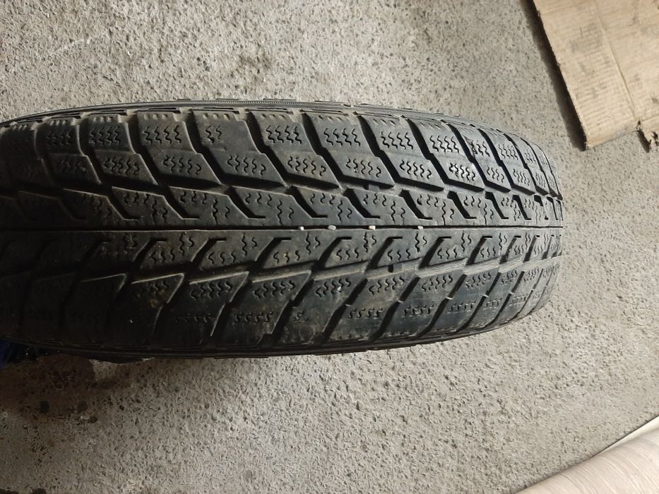 Автомобильная шина R-13