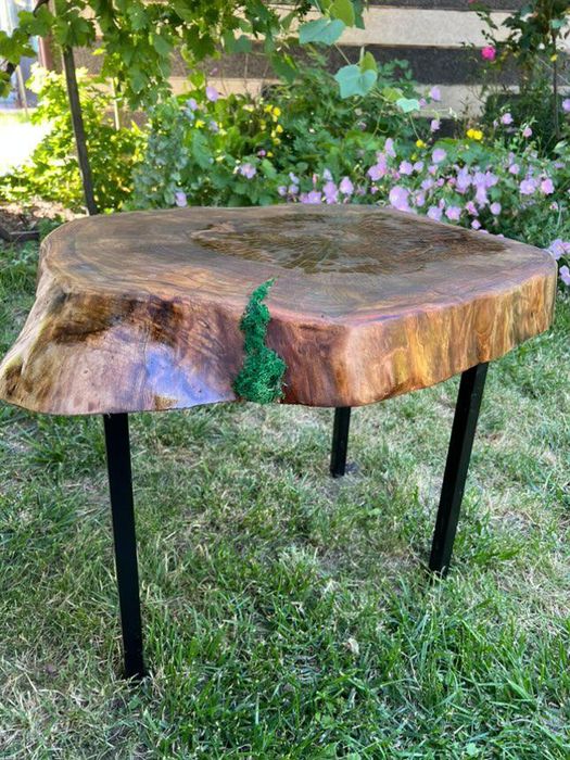 Холна маса от масив орех