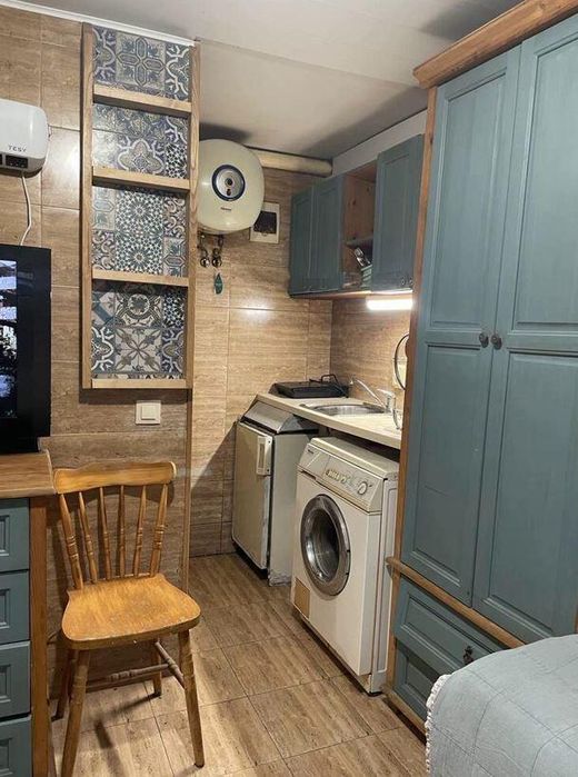 Дава се под наем Едностаен апартамент в Бургас, Център - 23 кв.м за 255 € - Снимка #3