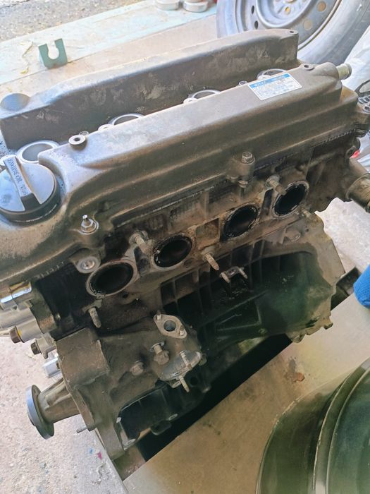 Двигатель на Toyota 2AZ-FE