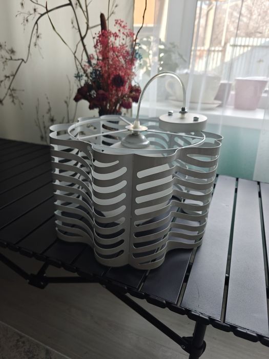 Продам люстру металлическую