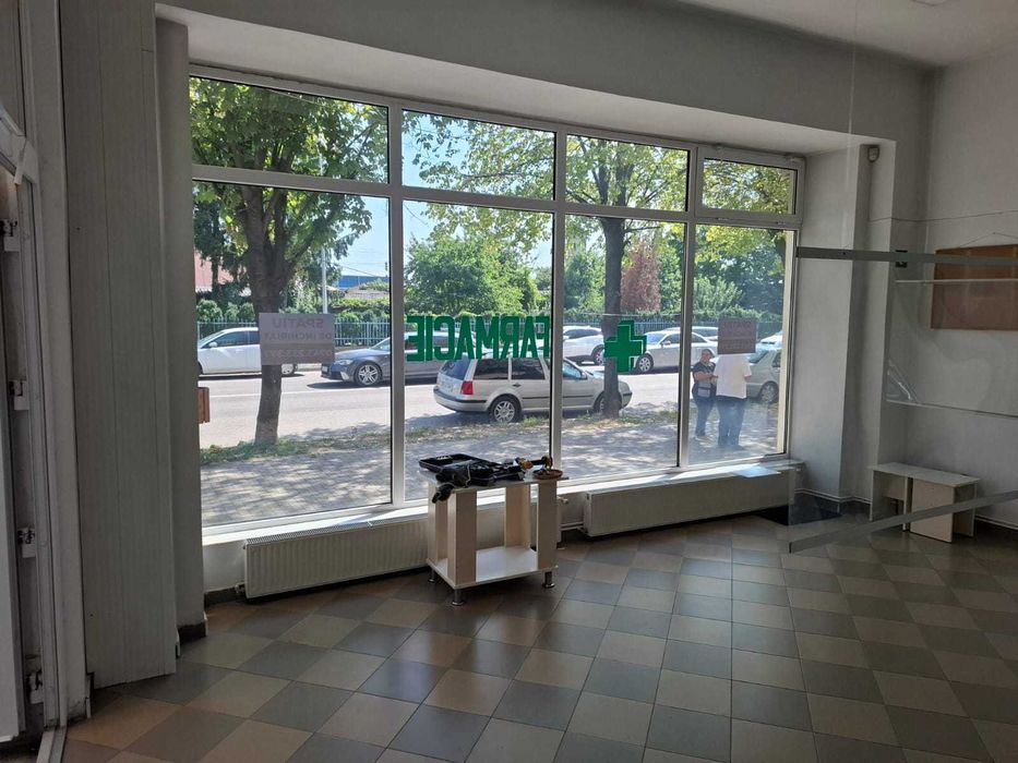 Inchiriez spatiu comercial Pascani-Vale