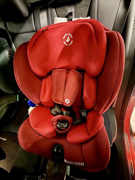 Столче за кола Maxi Cosi Titan 9-36 kg ISOFIX Blue or Red