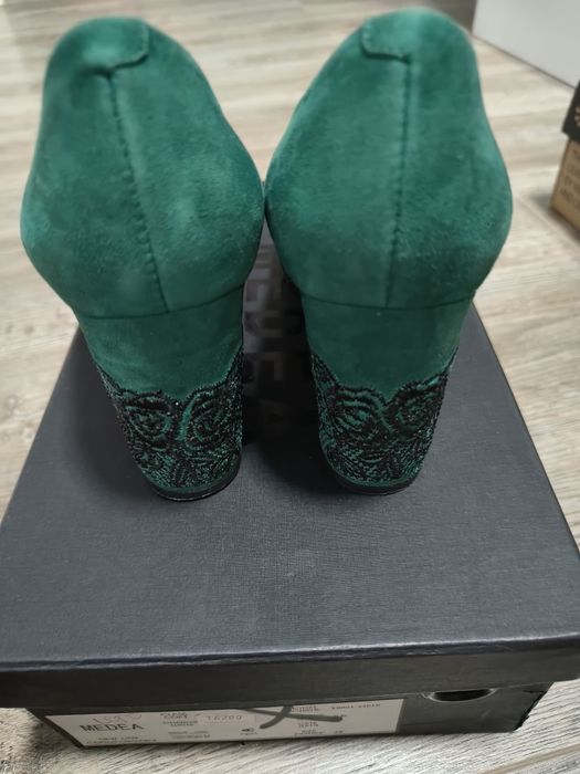 Продам туфли 35 размер , подойдут на 35,5