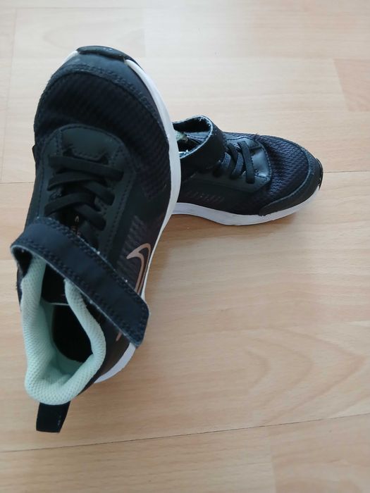 Детски маратонки Nike - EUR 28 номер