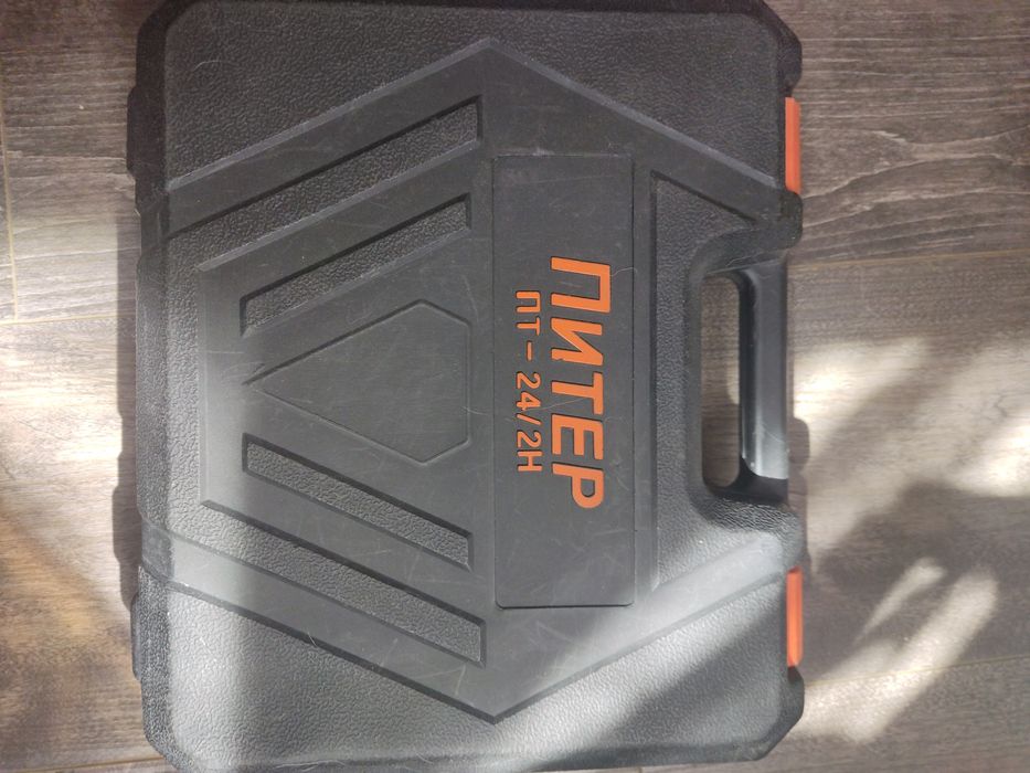 Продаются два шуруповерта одним лотом