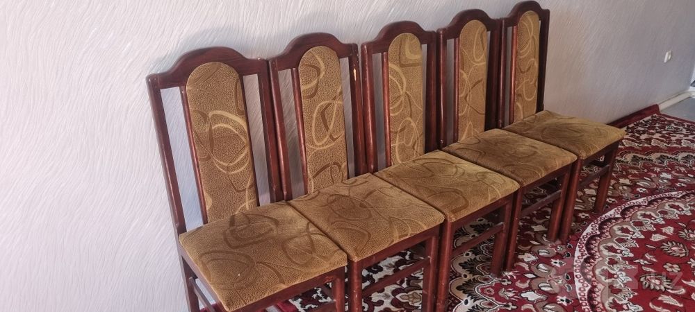 Стулья для зала.