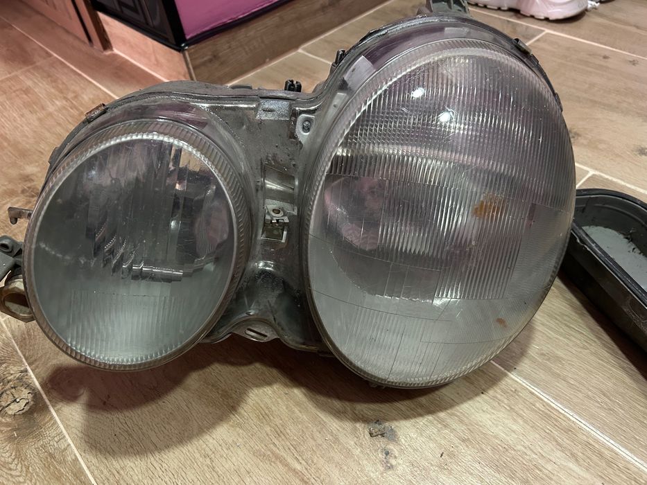 Ляв чифт фарове Mercedes W210, E Class 1998