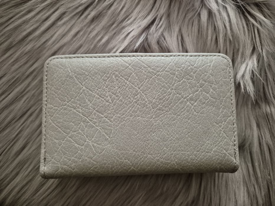 Дамско портмоне /ново/